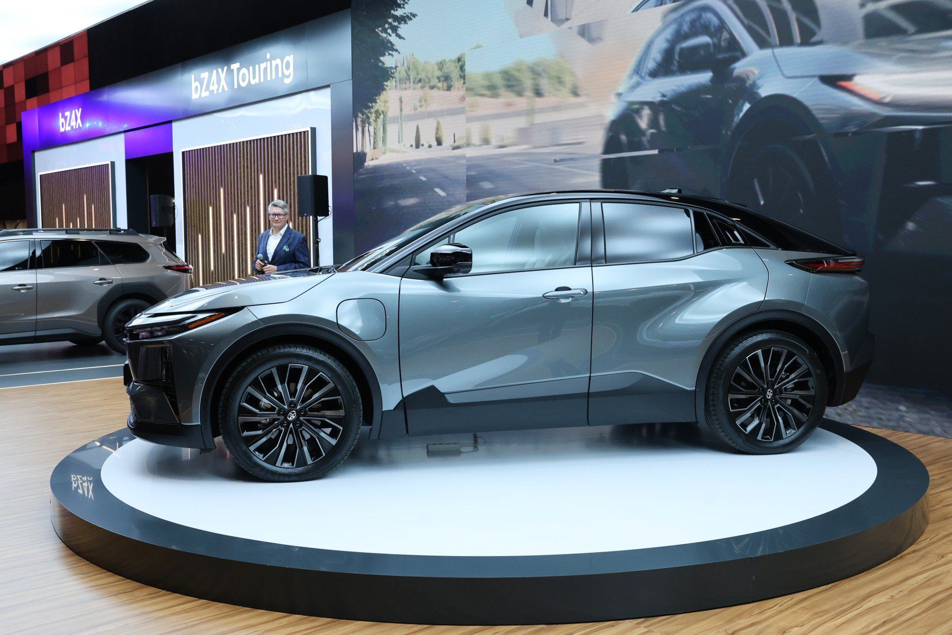 Kongres Nowej Mobilności w Katowicach. Podpisano porozumienie sektorowe ułatwiające przyłączenia stacji ładowania aut elektrycznych do sieci