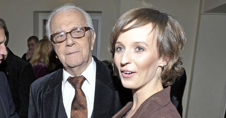 60 lat starszy mąż nic jej nie zostawił. Kamila Łapicka znalazła swój sposób na życie