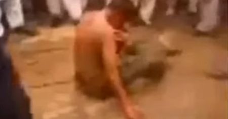 Mówili, że spalił Koran. Makabryczny lincz chorego psychicznie