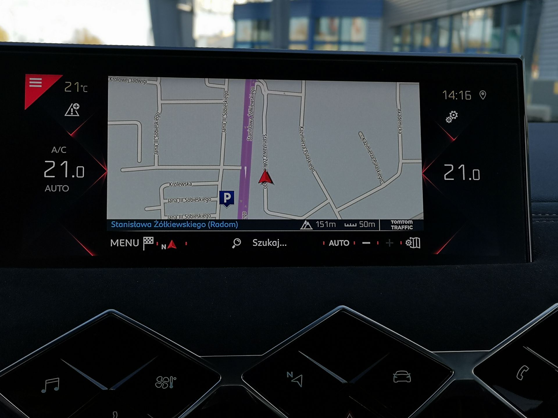 DS 3 Crossback: Rzut oka na system info-rozrywki, systemy wsparcia i bezpieczeństwa 5