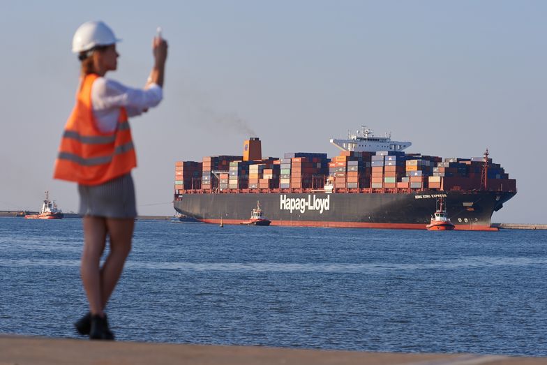 Gdańsk wśród największych terminali kontenerowych świata. Obsługuje statki dwóch linii Azja-Europa