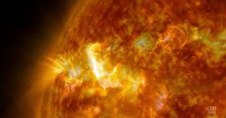 Niesamowite rozbłyski na Słońcu. Zobacz nagranie NASA
