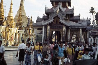 Wojsko w Birmie zwolniło 91 dzieci-żołnierzy