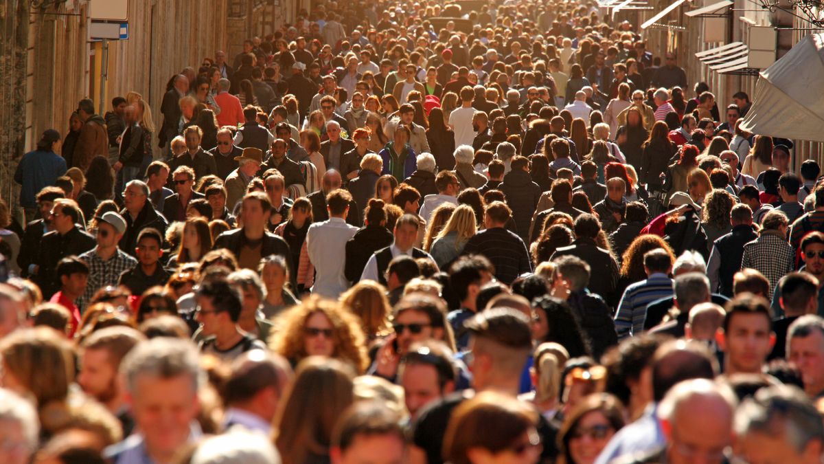 Crowd of people walking on street in downtown Rome, sunlight
Large group of people crowding Rome's downtown streets in a sunny day. On a warm day the historic downtown of Rome, Italy, is flooded by people and tourists enjoying monuments and famous places. Horizontal composition.
Maxiphoto
European Culture, Unrecognizable Person, Women, Men, Large Group Of People, Group Of People, Busy, City Life, Pedestrian, Rush Hour, Downtown District, Young Adult, Walking, Crossing, Sidewalk, Commuter, Large, Italian Culture, Crowded, Famous Place, Vacations, Lifestyles, Back Lit, Defocused, Urban Scene, Outdoors, Horizontal, Crowd, Tourist, People, Rome - Italy, Italy, Europe, Sunlight, Day, Street, Avenue, Footpath, Built Structure, Cityscape, Town