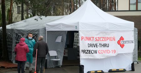 Szczepienia przeciw COVID-19. Nowy rocznik do rejestracji, potrzebne informacje