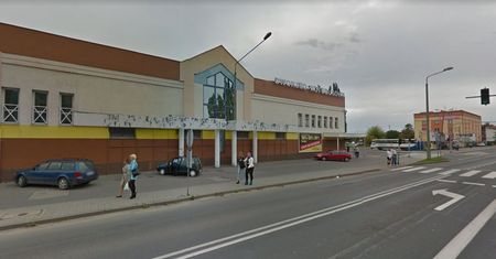 Zakaz handlu. PIP nie odpuszcza Biedronce. Kwestionuje decyzję sądu