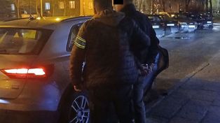 Niemce: Miał pięć sądowych zakazów i dalej jeździł. Poszukiwany 57-latek trafił do więzienia na 1,5 roku