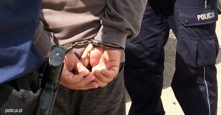Wrocław. Zakochana para w rękach policji. Była poszukiwana od czterech lat