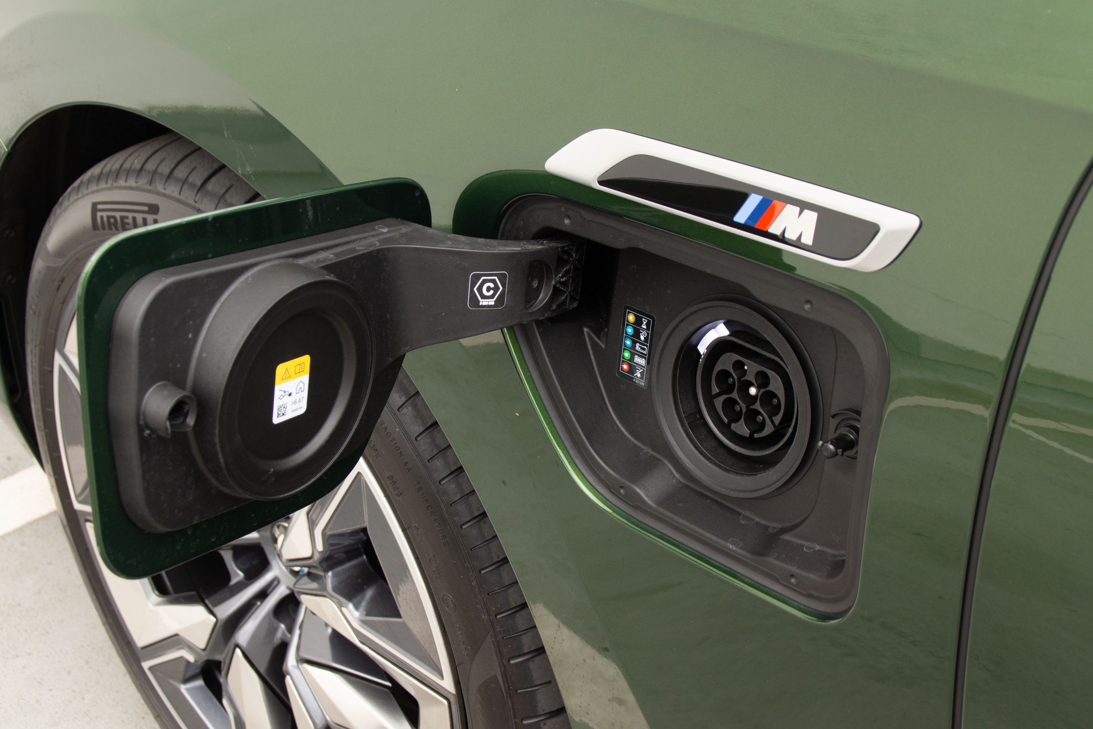 BMW M760e xDrive