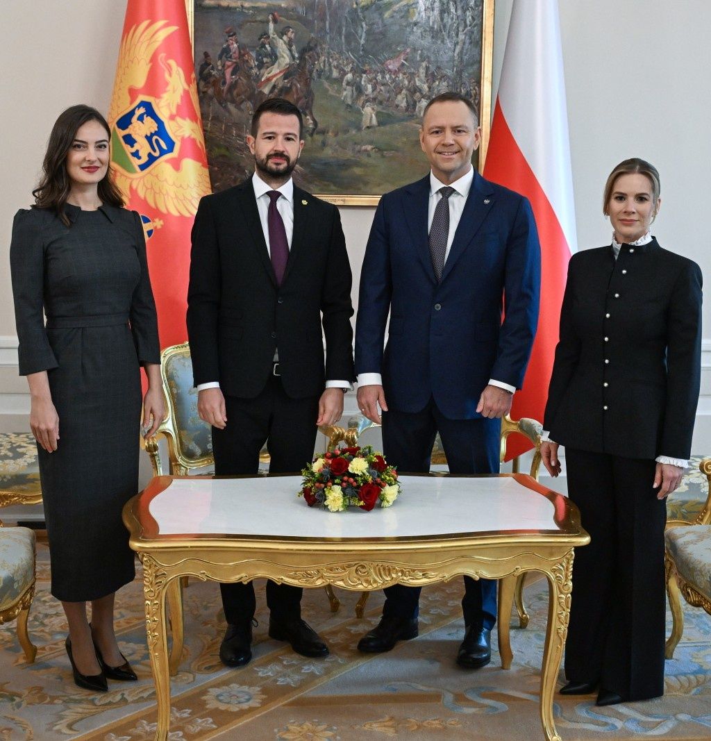Karol i Marta Nawroccy witają parę prezydencką z Czarnogóry