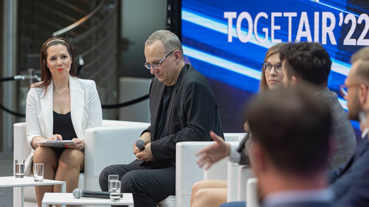 Debata "Pomiędzy biznesem a misją. Rola mediów w transformacji klimatycznej" 