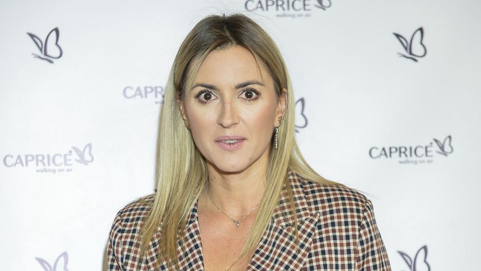 Karolina Szostak odsłoniła nogi