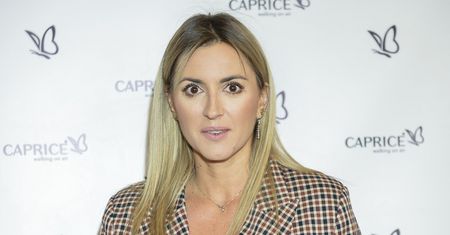 Karolina Szostak odsłoniła zgrabne nogi. Tak ubrała się do pracy