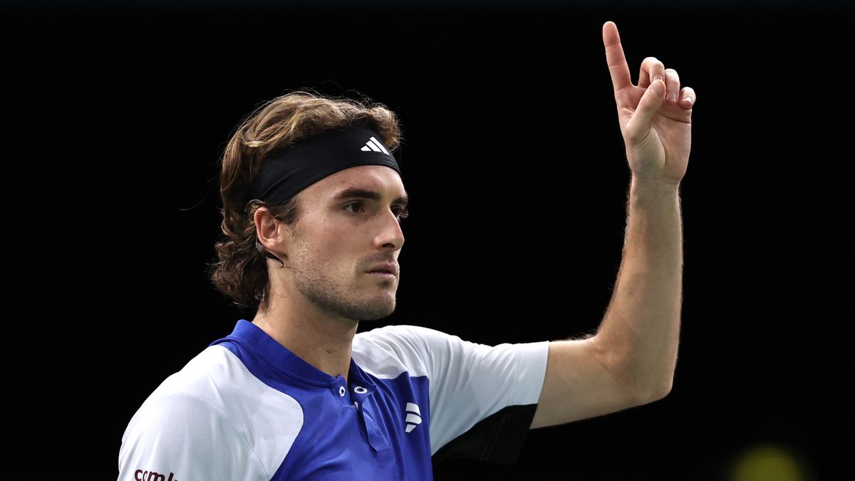 PAP/EPA / CHRISTOPHE PETIT TESSON  / Na zdjęciu: Stefanos Tsitsipas