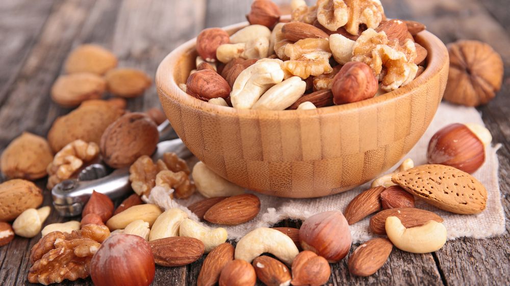 Mieszanka orzechów prażonych (zawiera orzechy ziemne) z dodatkiem soli