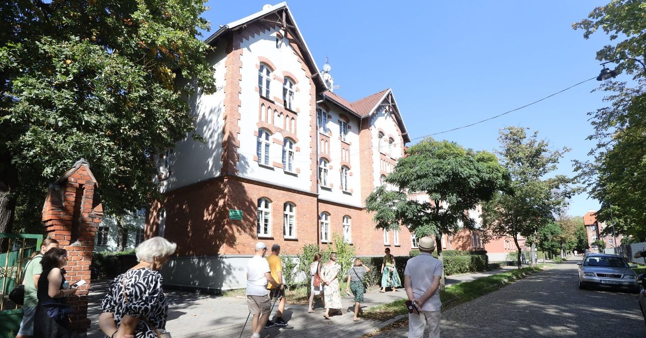 Gliwice: Spacer śladami Horsta Bienka pokazał miasto oczami pisarza