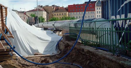 Wrocław. Wydrążono pierwszy mikrotunel pod Odrą. Rura ciepłowniczą nie będzie już szpecić Mostów Pomorskich
