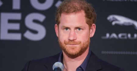 Książę Harry idzie na KOLEJNĄ WOJNĘ z brytyjską prasą. Twierdzi, że był PODSŁUCHIWANY!