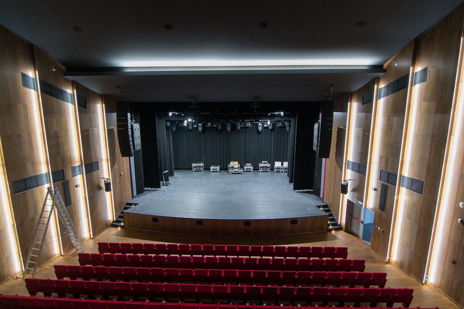 Puławski Ośrodek Kultury "Dom Chemika"