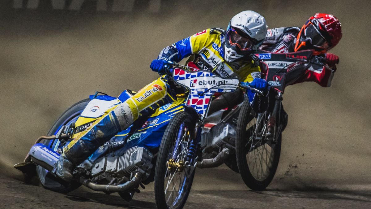 WP SportoweFakty / Anna Kłopocka / Na zdjęciu: Oskar Paluch przed Sebastianem Szostakiem