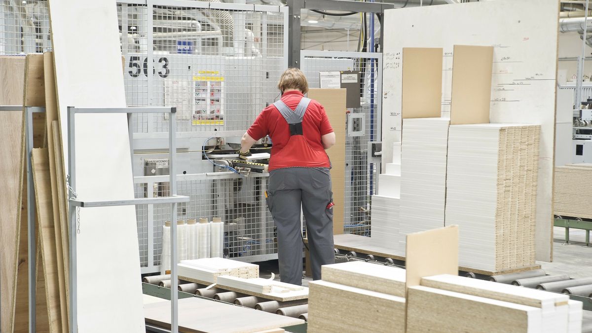 Polscy producenci mebli od lat tracą udział w unijnym rynku.