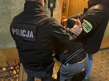 Ustka: Zatrzymani sprawcy brutalnego morderstwa. Po zabiciu mężczyzny jego zwłoki upchnęli w walizce