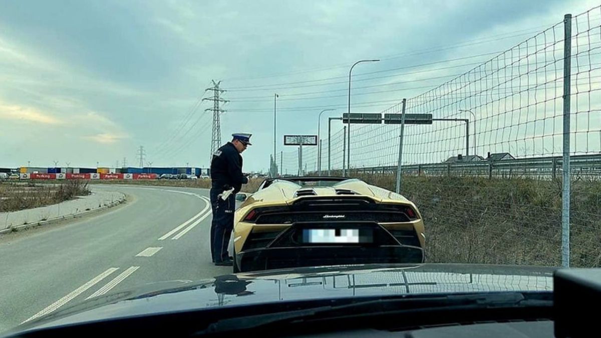 Brawurowa jazda zakończona mandatem – kierowca lamborghini ukara