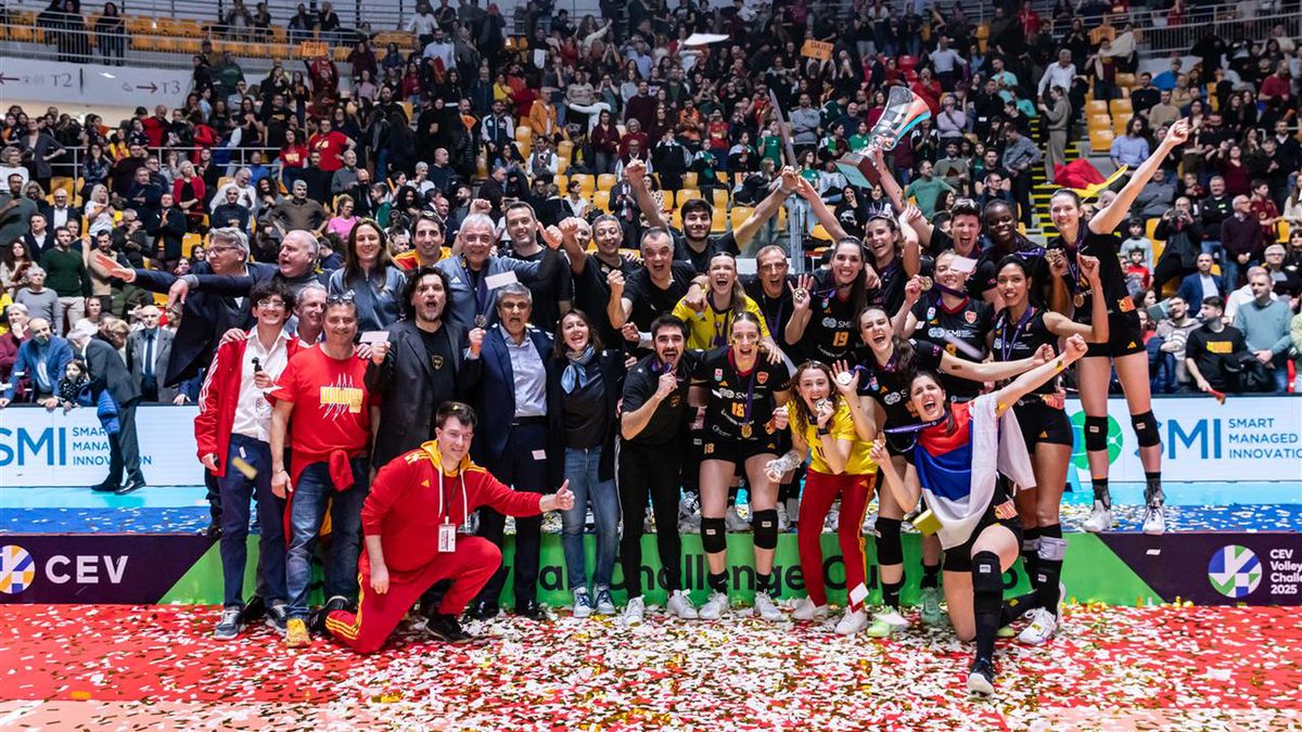 Materiały prasowe / CEV / Zespół Smi Roma Volley świętujący tytuł