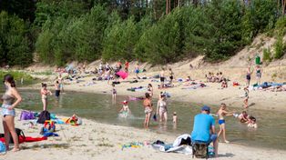 Podkarpackie Lazurowe Wybrzeże pełne plażowiczów. Przyciąga tłumy