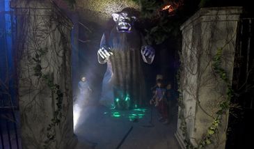 Dzieci krzyczały i płakały. Nauczycielki zabrały je do domu strachów