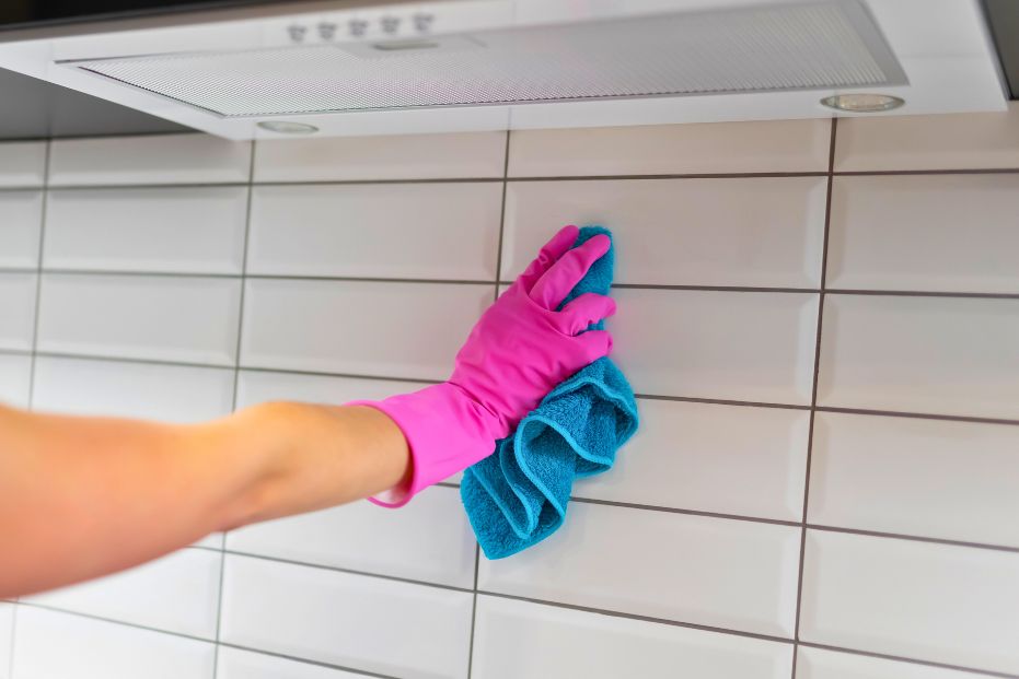 I've been cleaning kitchen tiles like this for years.