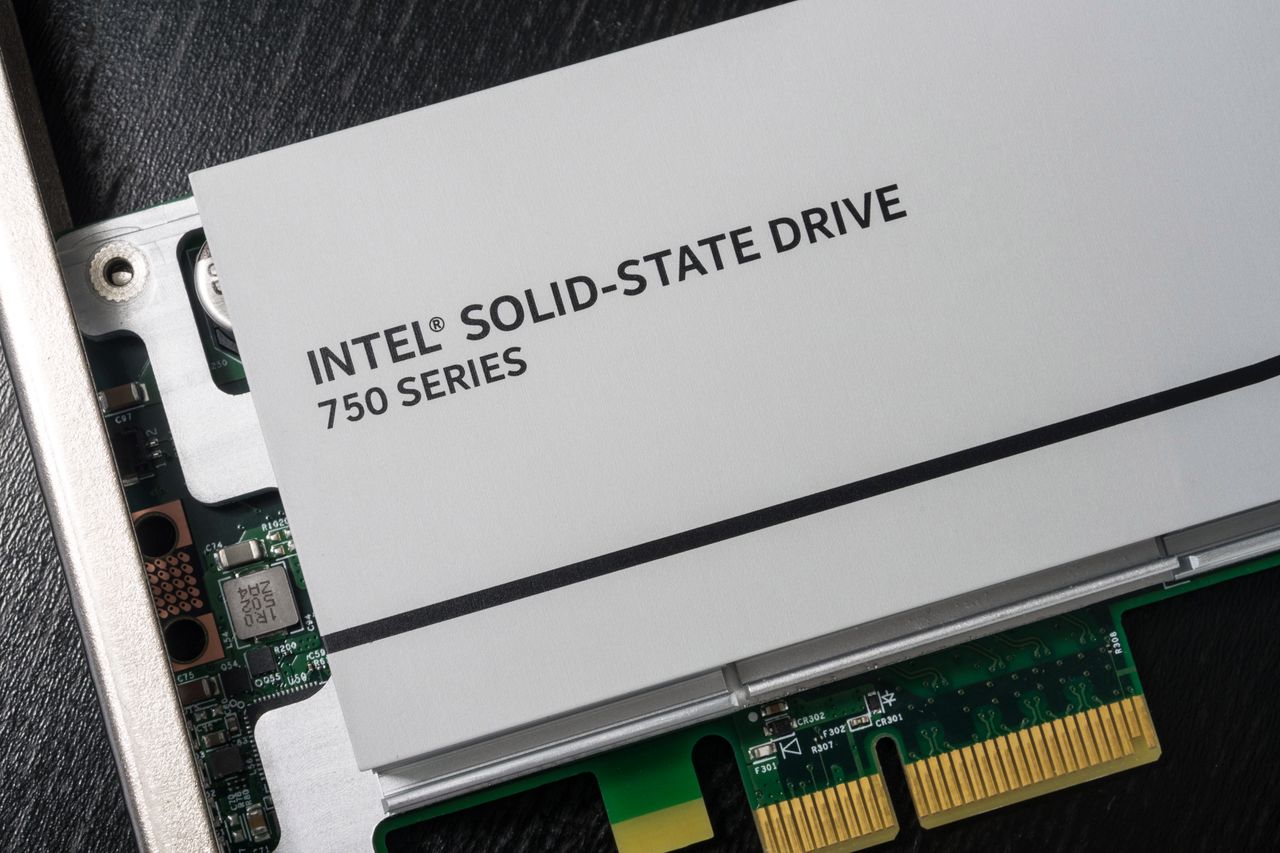 Test dysku Intel SSD 750 400 GB – dzięki PCIe bariera 2 GB/s została przełamana!