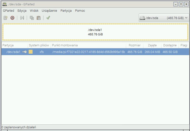 Menedżer gparted pokazuje gotową do pracy partycję xfs