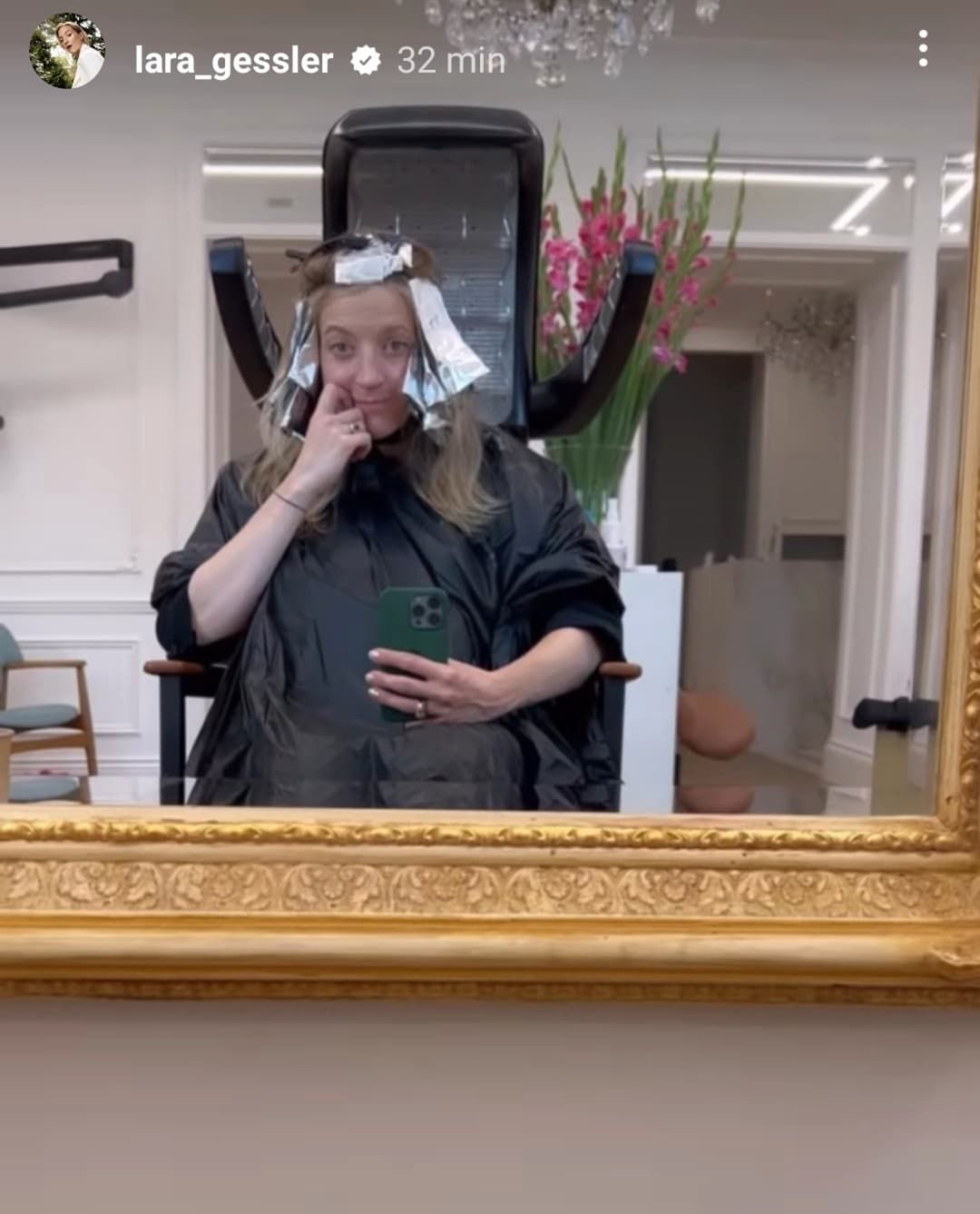 Lara Gessler u fryzjera tuż przed porodem