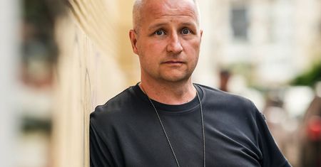 Myślisz, że to perfumy? Detektyw: pierwsze sygnały zdrady są inne