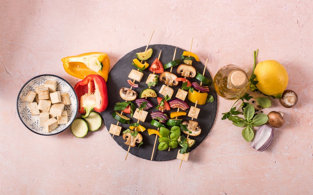 Grill w wersji vege. Poznaj jego tajniki i odkryj najlepsze roślinne produkty na ruszt