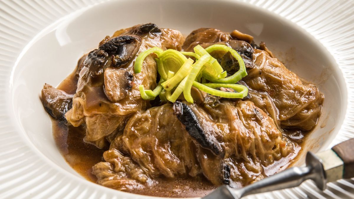 Gołąbki możesz podać również w sosie z grzybów leśnych