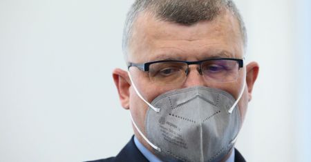 Koronawirus. Ekspert wskazuje, w którym regionie Polski uderzy czwarta fala