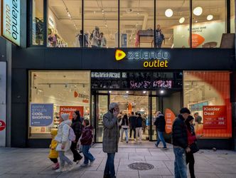 Niemiecki gigant zamyka centrum logistyczne. 2700 osób straci pracę