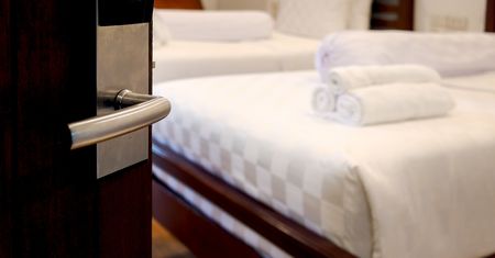 To są najbardziej zanieczyszczone miejsca w hotelach