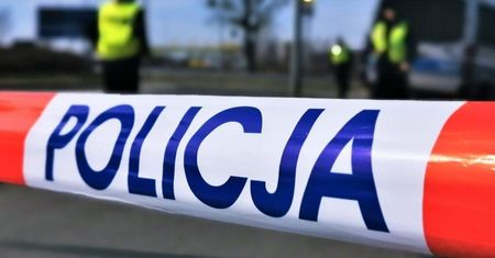 Mężczyzna z nożem ruszył na policjantów. Tragiczny finał interwencji w Nowym Sączu