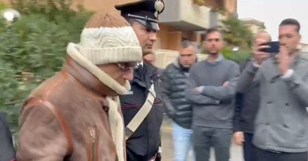 Najbardziej poszukiwany szef włoskiej mafii aresztowany. Ukrywał się 30 lat