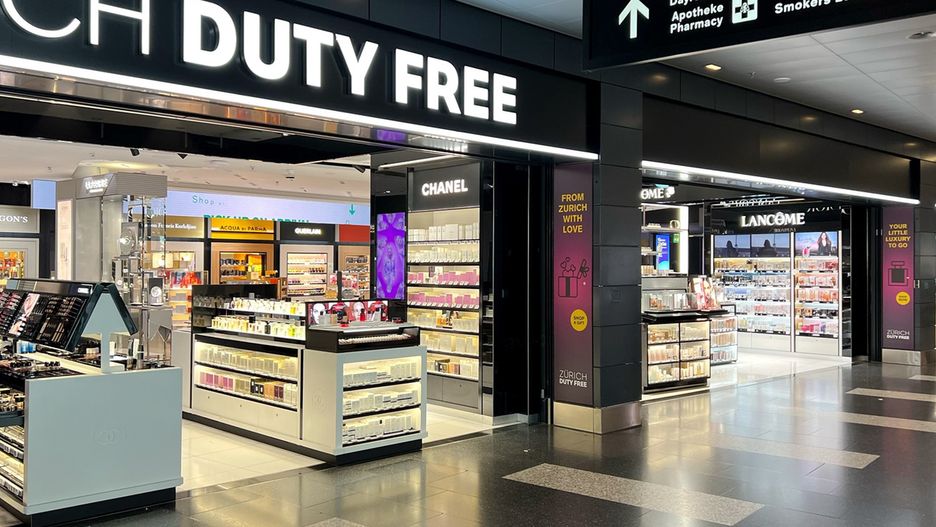 Co warto kupować za granicą? Stewardesa dzieli się swoimi hitami