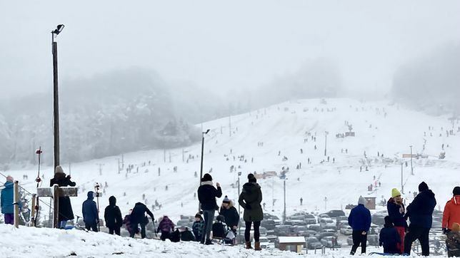 Ferie 2021. Tłumy w Koszałkowie-Wieżycy
