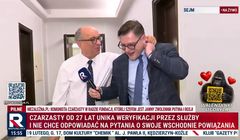 Reporter Republiki obejmowany przez marszałka Sejmu. "Dziwna ekscytacja"