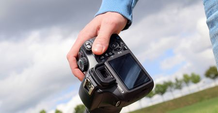 Fotograf zatrzymany w Toruniu. Ukrywał się przed więzieniem za gwałt na modelce