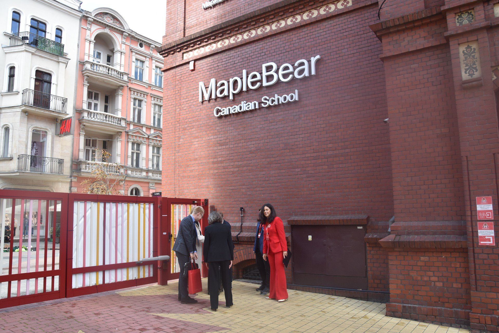 Wizytą ambasador Catherine Godin szkoła Maple Bear w Katowicach rozpoczyna trzeci rok obecności na edukacyjnej mapie Śląska