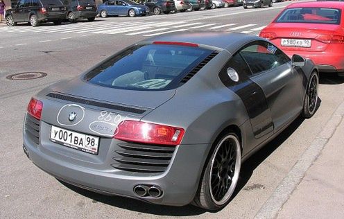 Audi R8 czy BMW?