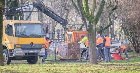 Arcybiskup nie wyraził zgody na usunięcie pomnika. Władze KUL zignorowały to i zrobiły po swojemu
