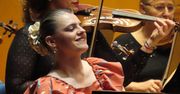 Zielona Góra: Słynne glissando klarnetu i przeboje z chórem. Dominika Peszko zagrała Błękitną Rapsodię